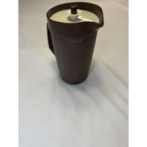 Vintage Tupperware Pitcher 800 Brown Push Button Lid 1/2 Gallon/ 2 Qt